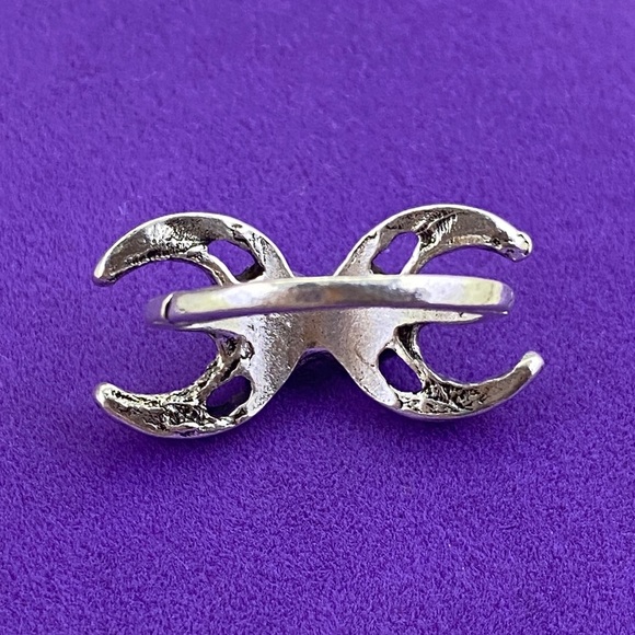 💛 Silver Faux Turquoise Ring - Picture 2 of 7